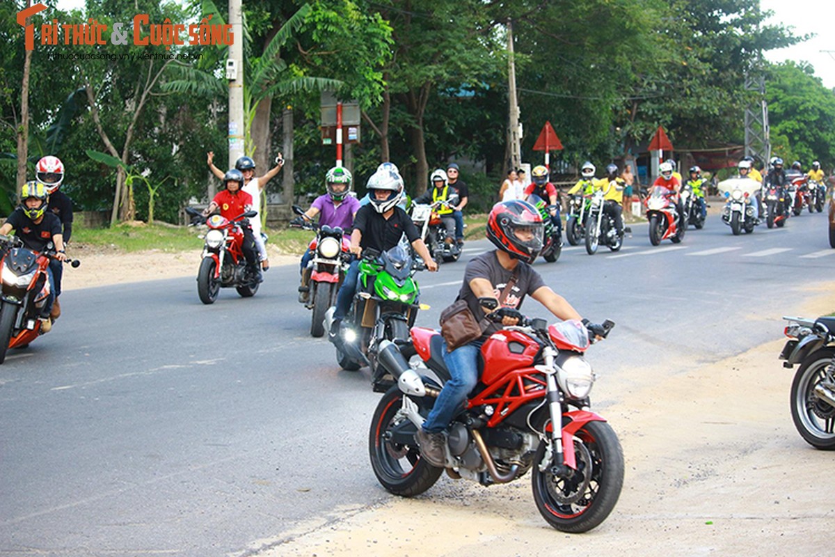 Hang tram xe moto khung do ve “chao lua” Quang Tri-Hinh-15